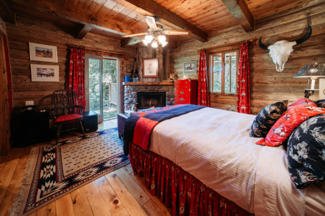 Photo of the Rodeo guest room