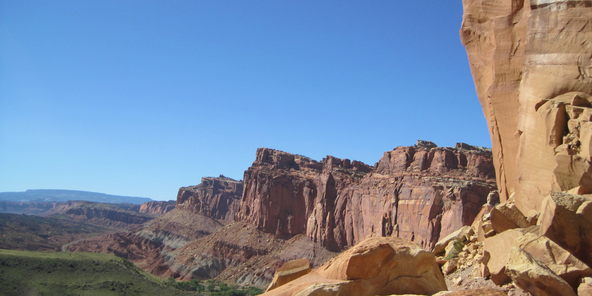 The cliffs of Capitol Reef